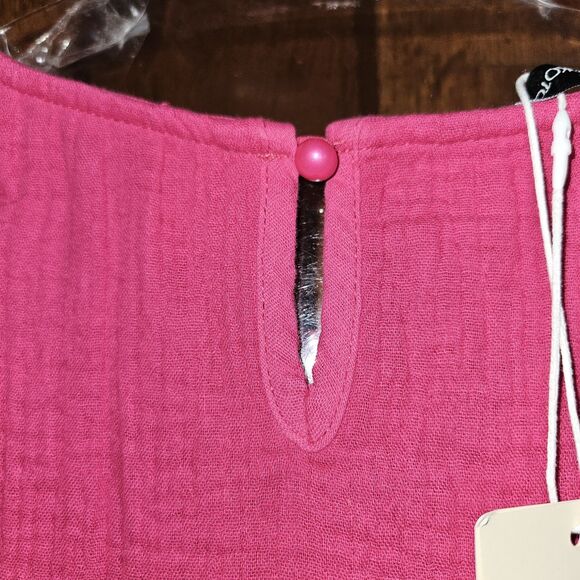 Dokotoo Fushia Rose Women's  Medium Short Ruffled Sleeve 100% Cotton Shirt New - Picture 9 of 10